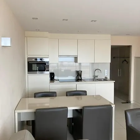 Appartement Modern With Sleeping Area Offering Stunning Frontal Sea View T38 *